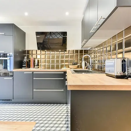 Superb Bright In Bastille Apartament